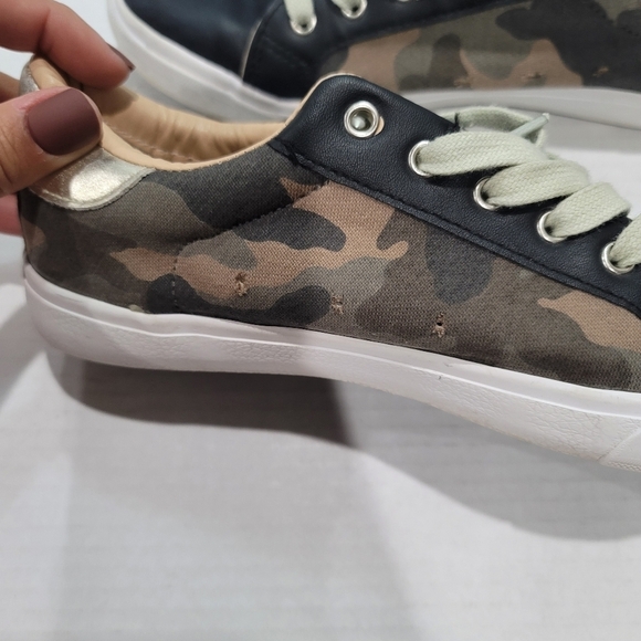 Vintage Havana Property Sneakers - Picture 9 of 15